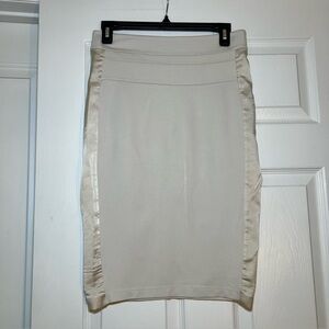 Patrizia Pepe Ivory / Cream Lightweight Straight Pencil Skirt Womens size 1